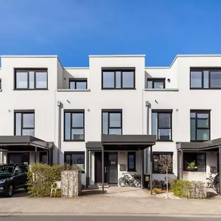Appartement Beautiful With Balcony Direction To Messe