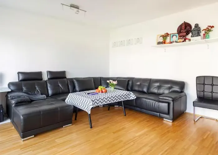 Beautiful With Balcony Direction To Messe Apartament Hanower